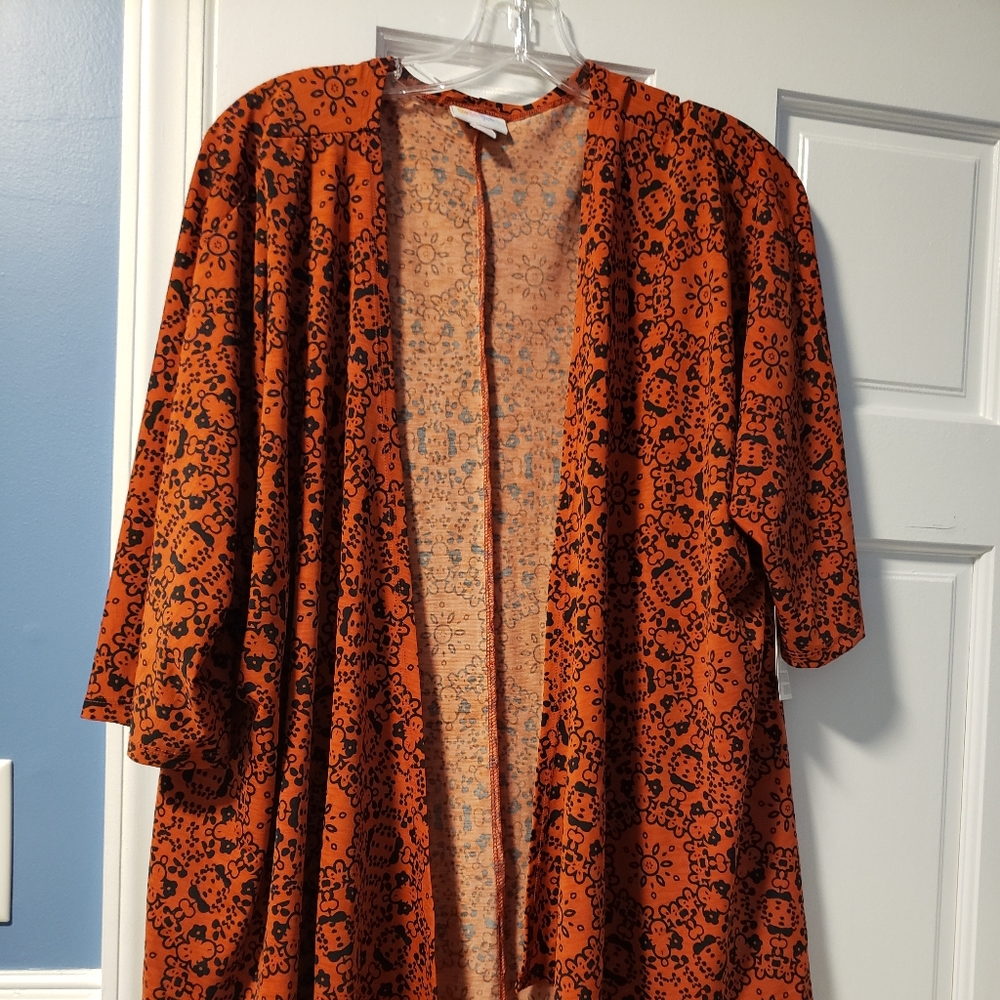 Lularoe Lindsay Kimono.